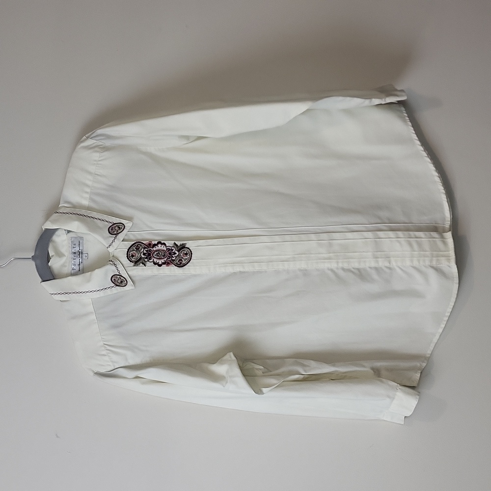 Vintage PORTRAITS by NORTHERN ISLES PETITES Cream Embroidered Paisly Blouse